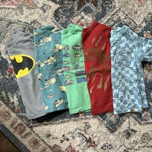 Boys 4T Gap short sleeve shirts